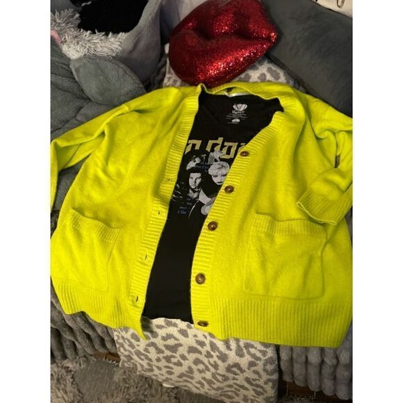 Torrid plus size 2/3 vegan cashmere sweater & no doubt rock band shirt - Picture 1 of 10